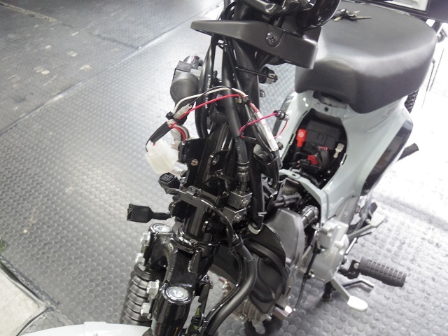 新型クロスカブにレッグシールド!_d0368592_19372659.jpg