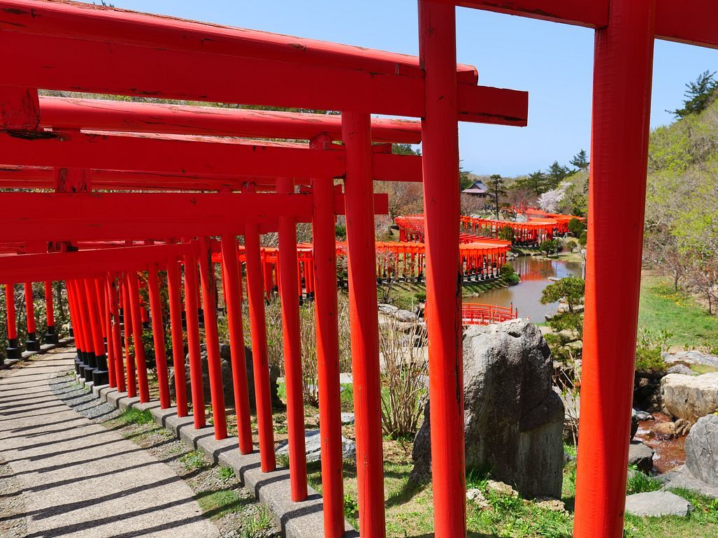 春の東北紀行(15)・・・赤の衝撃! 千本鳥居の絶景に悶絶(◎_◎;)_a0031821_16135543.jpg
