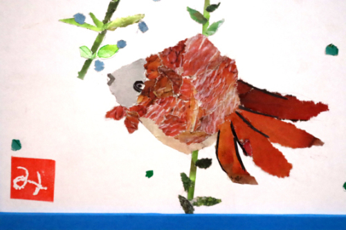 新聞ちぎり絵 ~ 金魚 ~_e0222340_15405448.jpg