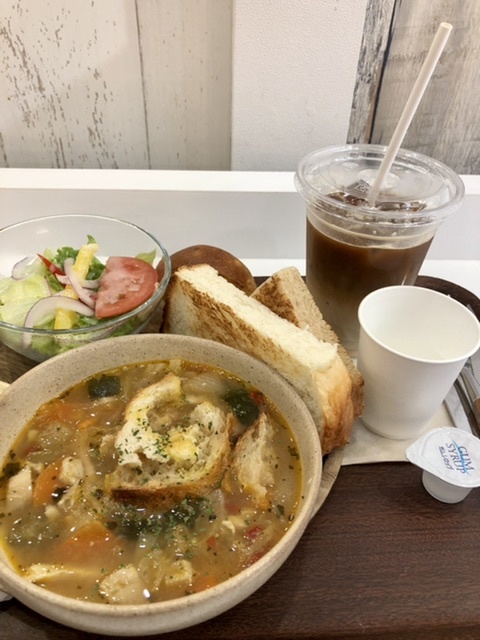【久しぶりのアンデルセンカフェでスープセット】_b0009849_11412191.jpeg