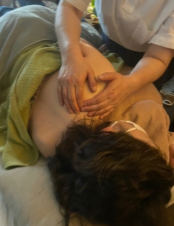 技香士®️妊産婦・産後ケアラーの側臥位の2日間のレッスン初日でした〜_a0191183_19313692.jpg