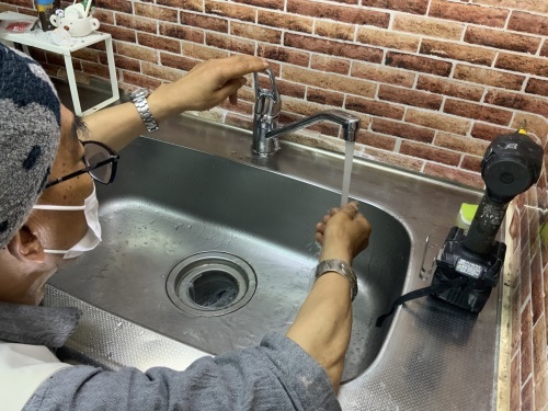 Y物件のキッチン水栓・・・やられた‥(>_<)_f0031037_19152312.jpg