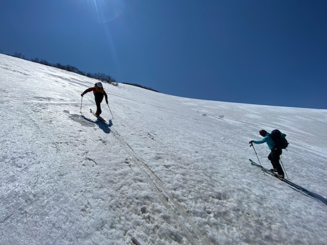 春の積丹岳　テレマークスキーデビュー_d0198793_12060857.jpg