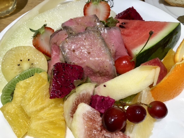 【果実園でローストビーフ】_b0009849_13422244.jpeg