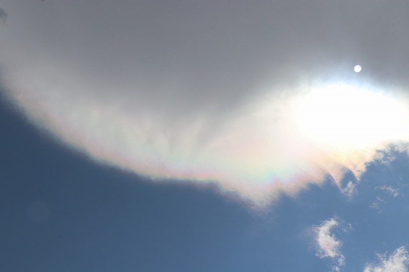 5月15日 日 今日の空 不思議な色 そよ風のように