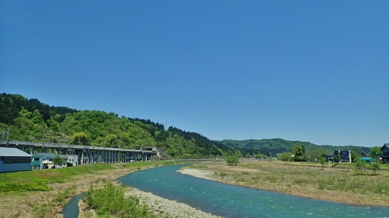バイクを止めて魚野川の春景色を眺めてみました_c0336902_21133497.jpg