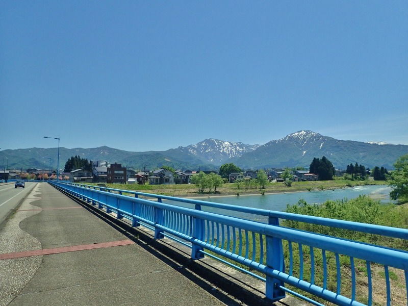 バイクを止めて魚野川の春景色を眺めてみました_c0336902_21181083.jpg