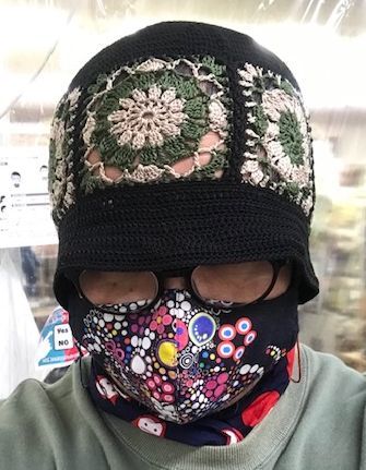 婦人もの帽子は、ニットと言えども、大人 しかも頭のでかいわしは、かぶらない方がいい。_d0156706_12272389.jpg
