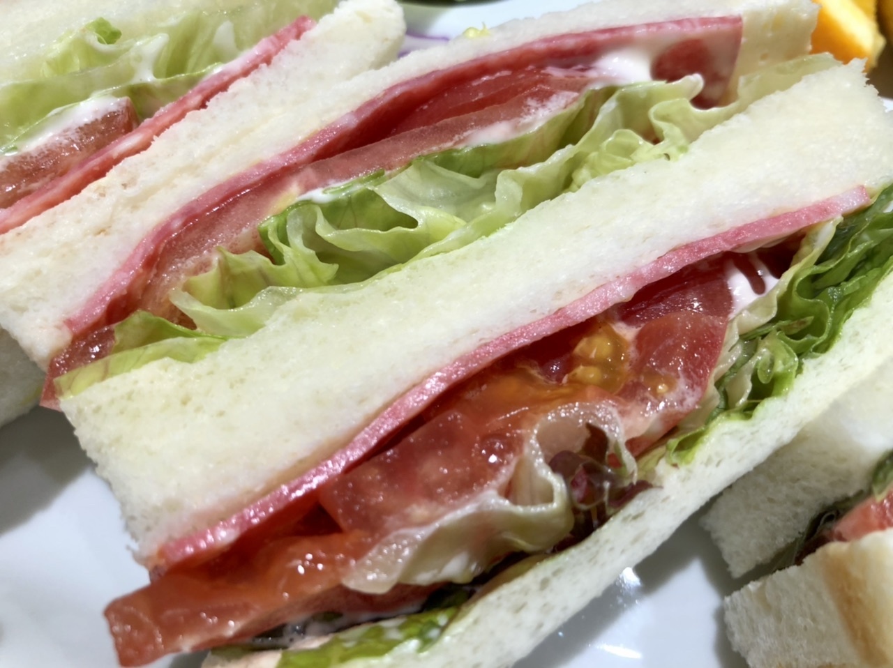 【果実園でモーニング】_b0009849_10204206.jpeg