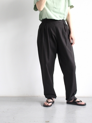 THE HINOKI　OG Cotton Twill 3Tuck Elastic Pants / CHARCOAL BLACK_b0139281_09564025.jpg