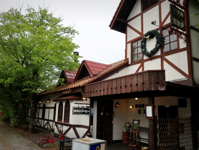 プリンス通り~旦念亭 * 町中ツツジが花盛り♪_f0236260_07240287.jpg