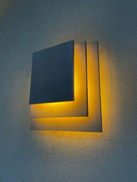 照明器具裏側の『クロス補修』を承りました by interior styling of bright_c0157866_21240084.jpg