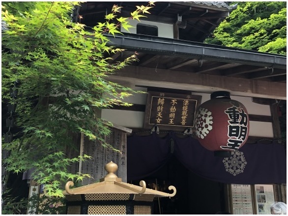 < 山科聖天双林院 >_c0036080_16472952.jpg