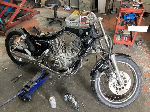 ビラーゴ250 カスタム I様号 かなり進んでます!_a0164918_17180486.jpg