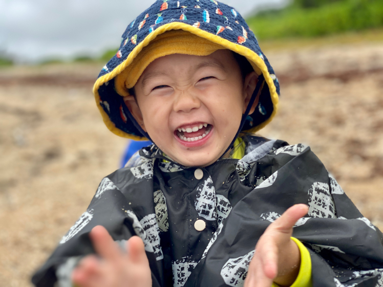 青空ようちえん〔平日〕さあ、探検に出かけよう!プチプチ海そうや軽石、今日は砂浜の漂着物が面白かった!_d0363878_04500813.jpg