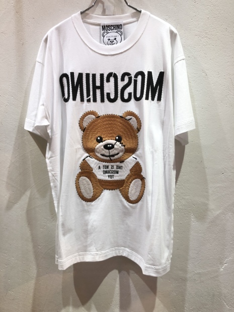 「MOSCHINO モスキーノ」新作Tシャツ2型のご紹介です。_c0204280_14354899.jpg