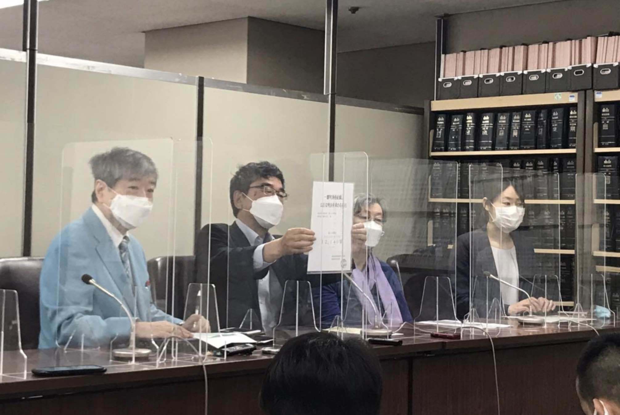 一審判決破棄・公正判決を求め、東京高裁に署名第1次分を提出_e0068696_16003204.jpg