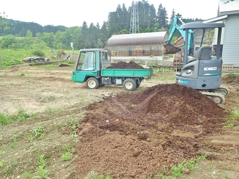一週前の兼業農家はようやく家庭菜園に取り掛かりました!_c0336902_19425318.jpg