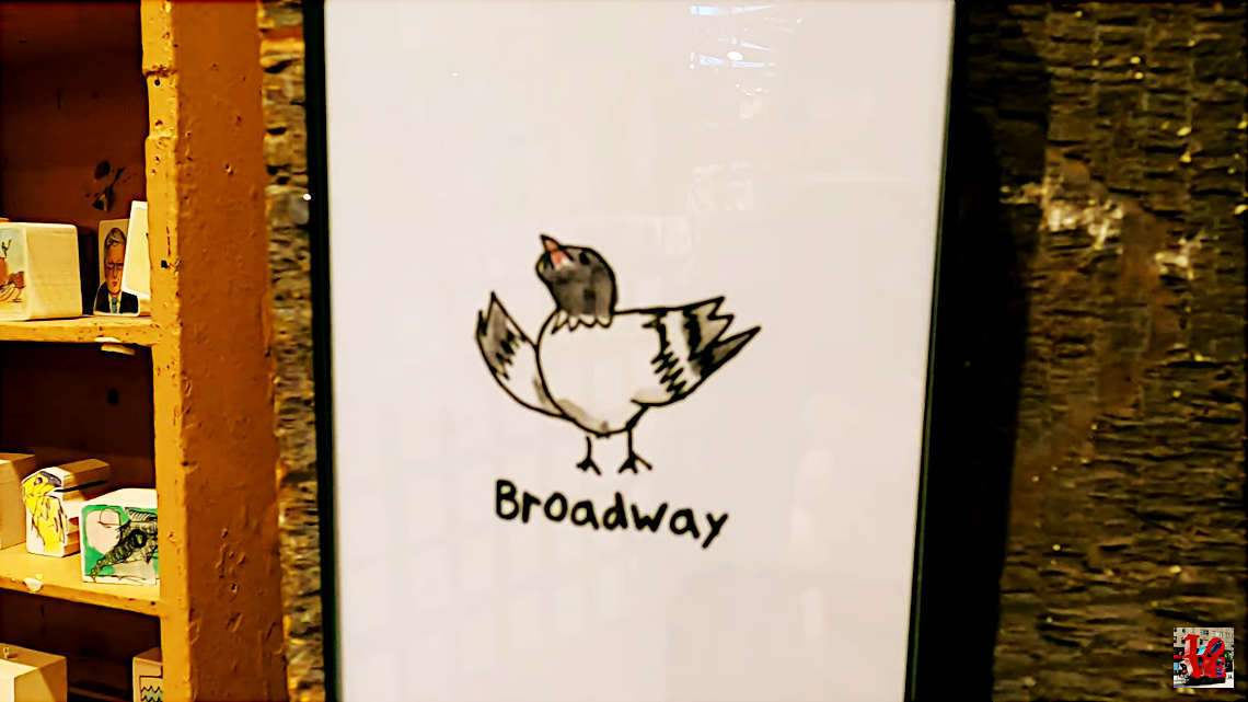 老舗の食器屋さんのNYらしいアート作品、”Pigeons of NYC”（ニューヨーク市の鳩）_b0007805_21510193.jpg