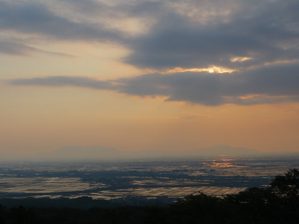 護摩堂山から夕景水鏡_a0309917_23341126.jpg