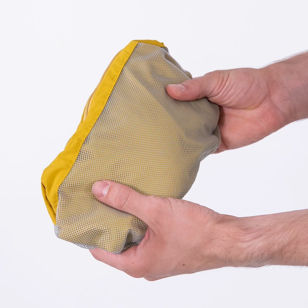 もはや耐水!?「BREATHEBARRIER WILDER LT JACKET」ウインドシェルの完成形_d0198793_18193881.jpg