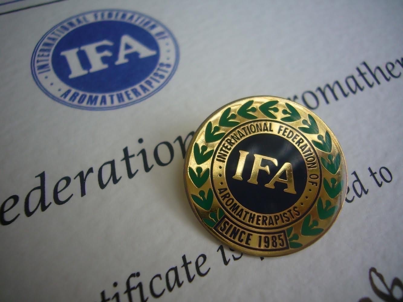 　英国IFA認定ホリスティックアロマセラピストディプロマコース - 心のままに