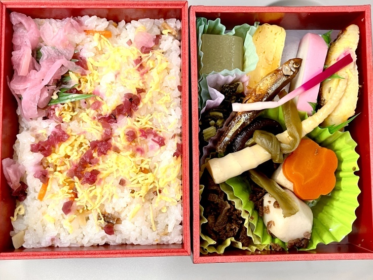 「御柱祭弁当」(丸政)茅野駅で買ったお弁当。_c0212604_20022394.jpeg