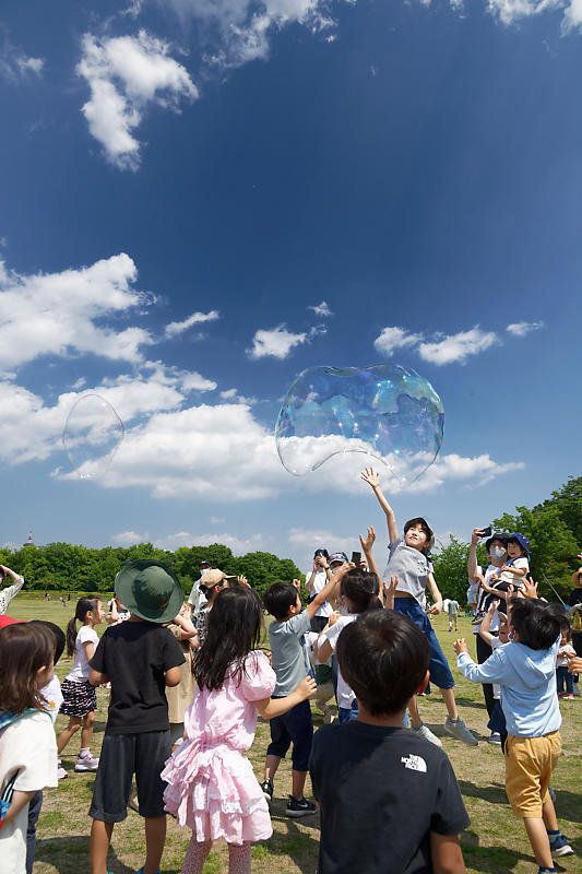 石鹸田 泡夫(しゃぼた あわお)のシャボン玉ショー!@梅小路公園_f0032011_20073798.jpg