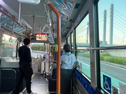 慰安ハワイ旅行① 空港ラウンジ_b0228252_12261307.jpg