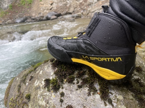 LA SPORTIVA TX-CANYON : 秀岳荘みんなのブログ！！