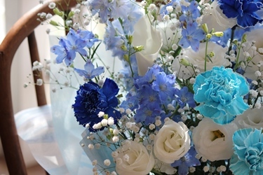 ブルーのお花の贈り物、届きました♪_f0161543_15521050.jpg