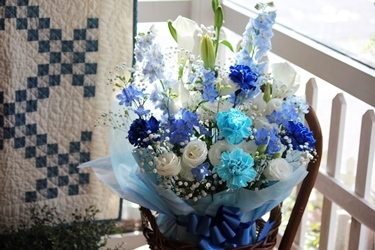 ブルーのお花の贈り物、届きました♪_f0161543_15522687.jpg