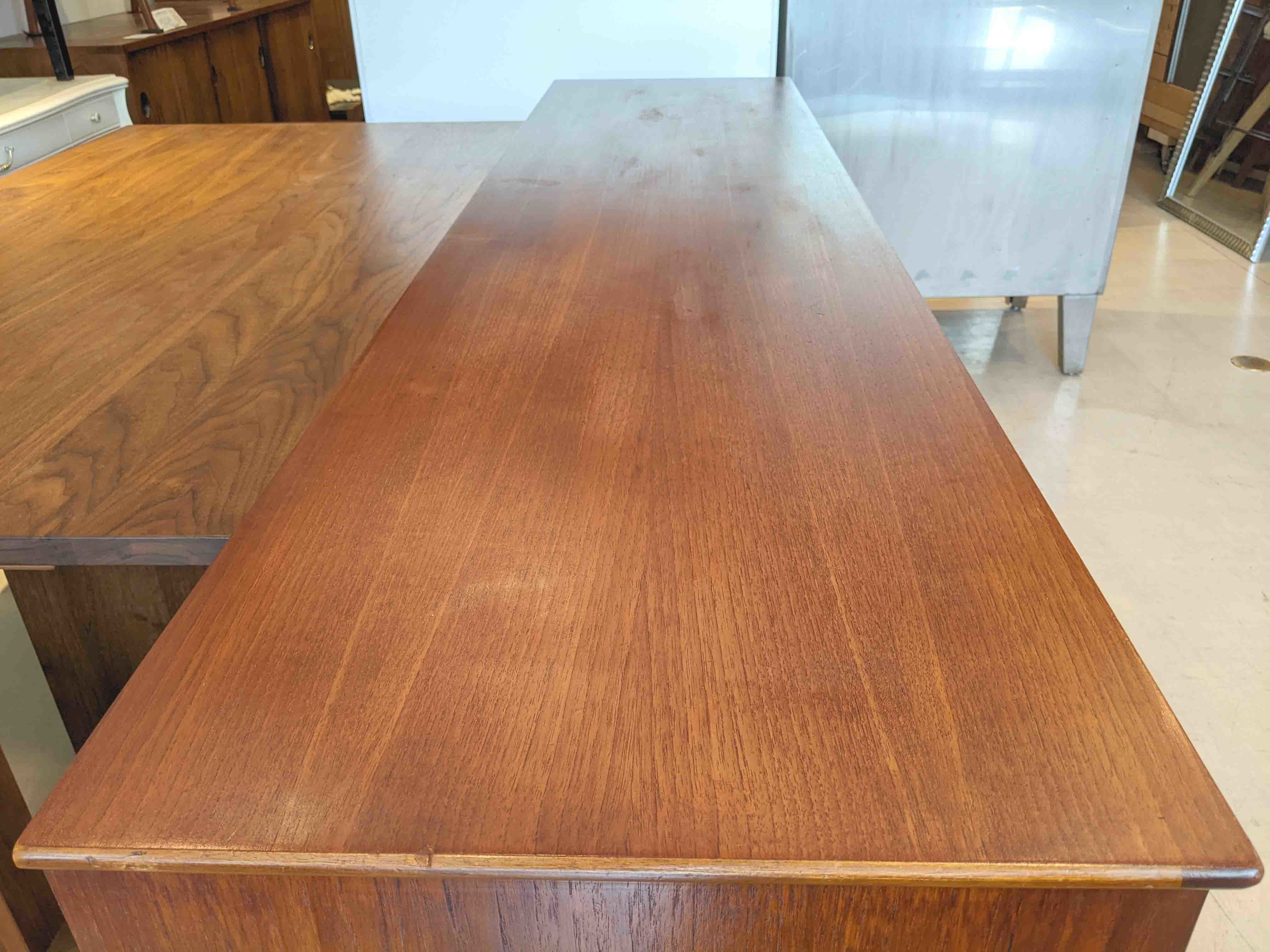 イギリス Jentique/ジェンティーク】チーク材サイドボード/Teak