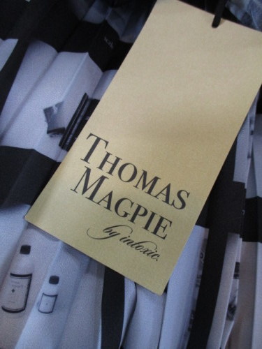 新品【 THOMAS MAGPIE 】オリジナルテキスタイル プリーツスカート 140dda1c26d02b7b465f953d8aa3ec