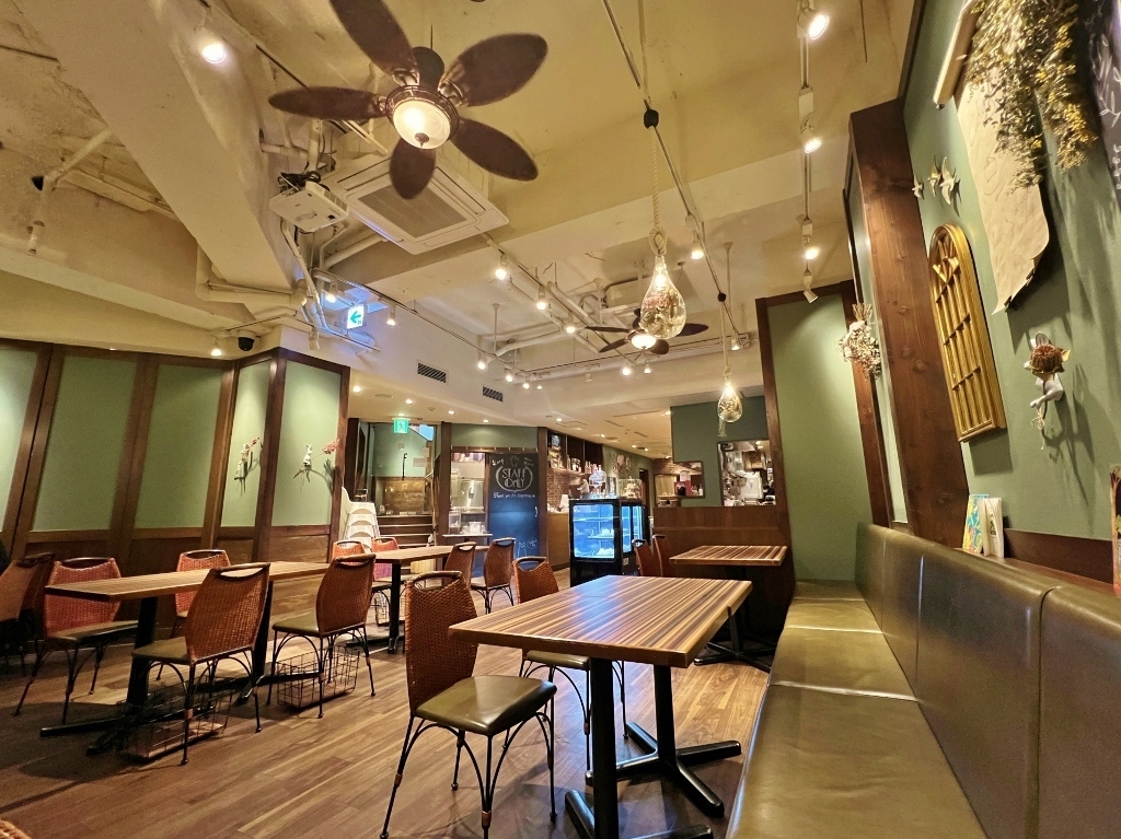 Underground Table（あんだーぐらうんどてーぶる）>