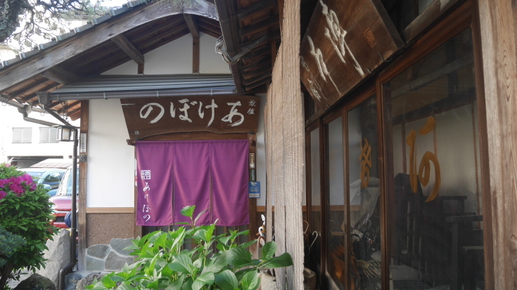 津山で最も伝統的な登録有形文化財の宿－あけぼの旅館_a0385880_07100430.jpg