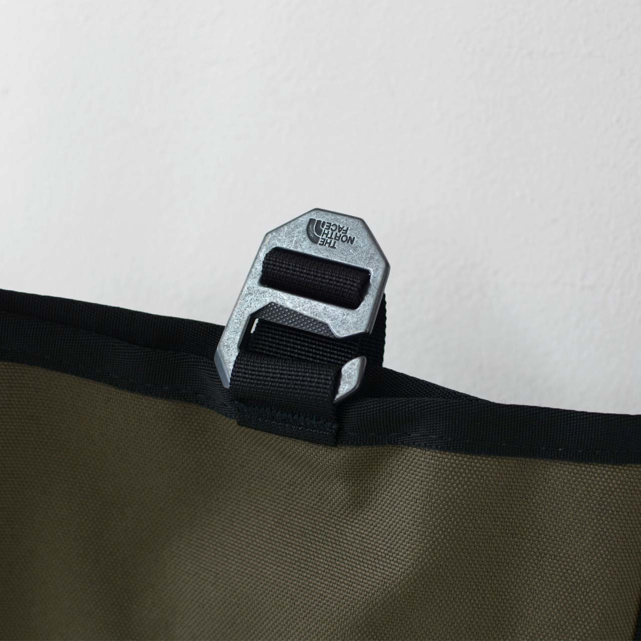 THE NORTH FACE [ザ・ノース・フェイス] Fieludens Log Carrier [NM82203] _f0051306_09390613.jpg