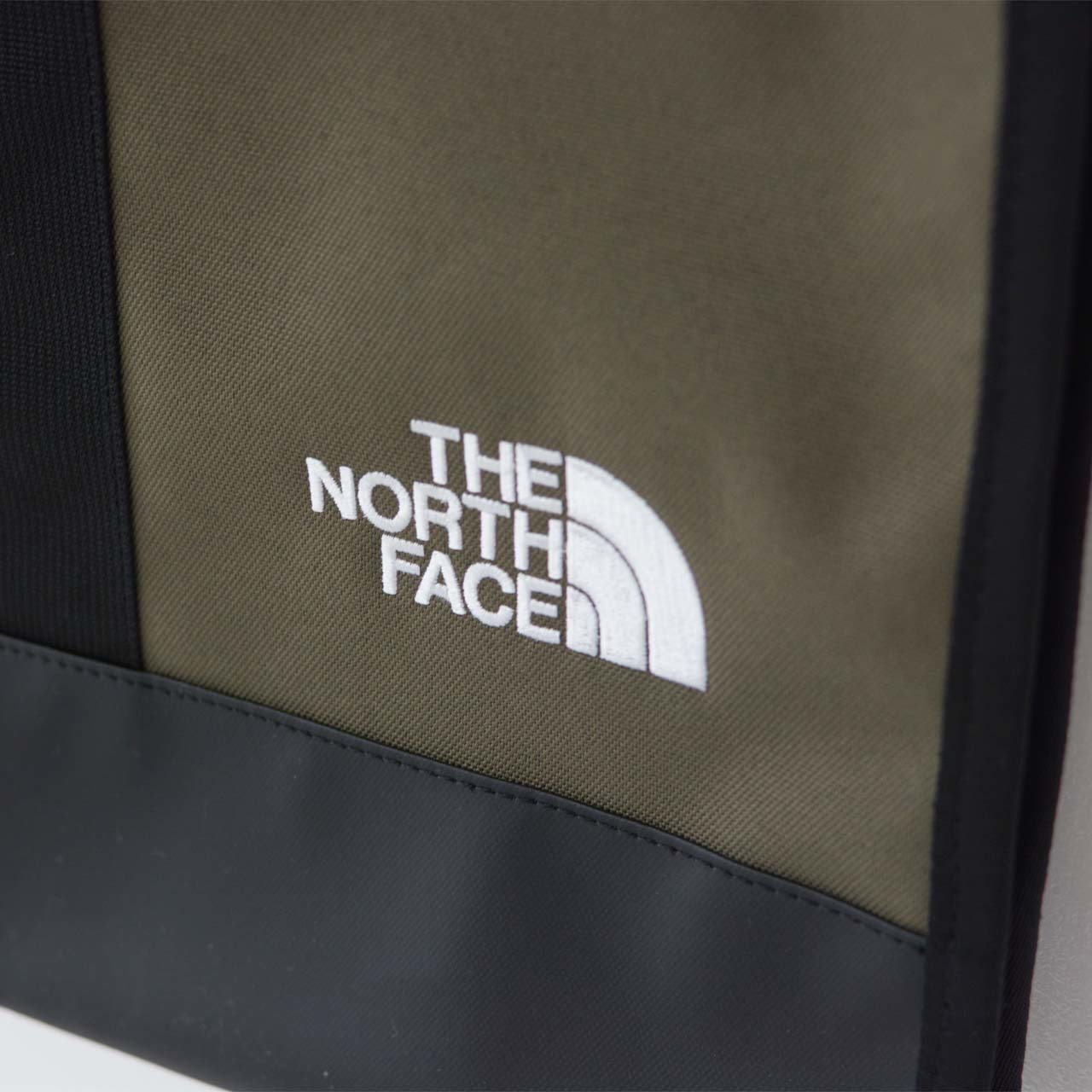 THE NORTH FACE [ザ・ノース・フェイス] Fieludens Log Carrier [NM82203] _f0051306_09390653.jpg
