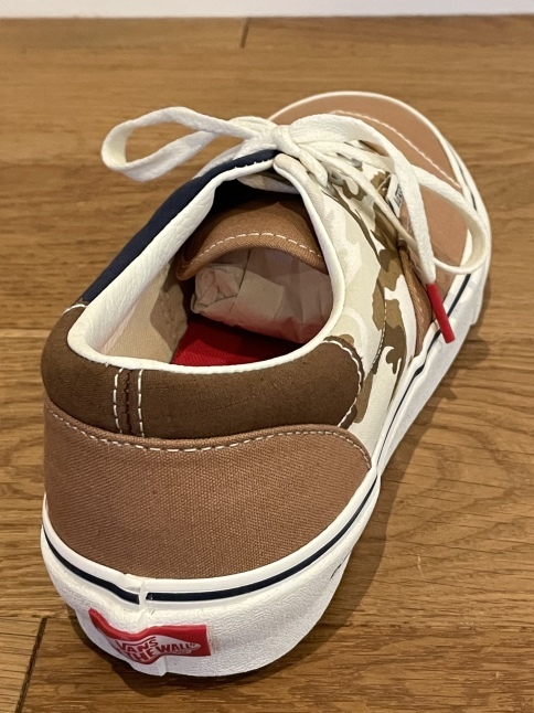 VANS EAR Europe Limited MODEL ★★_d0152280_09160126.jpeg