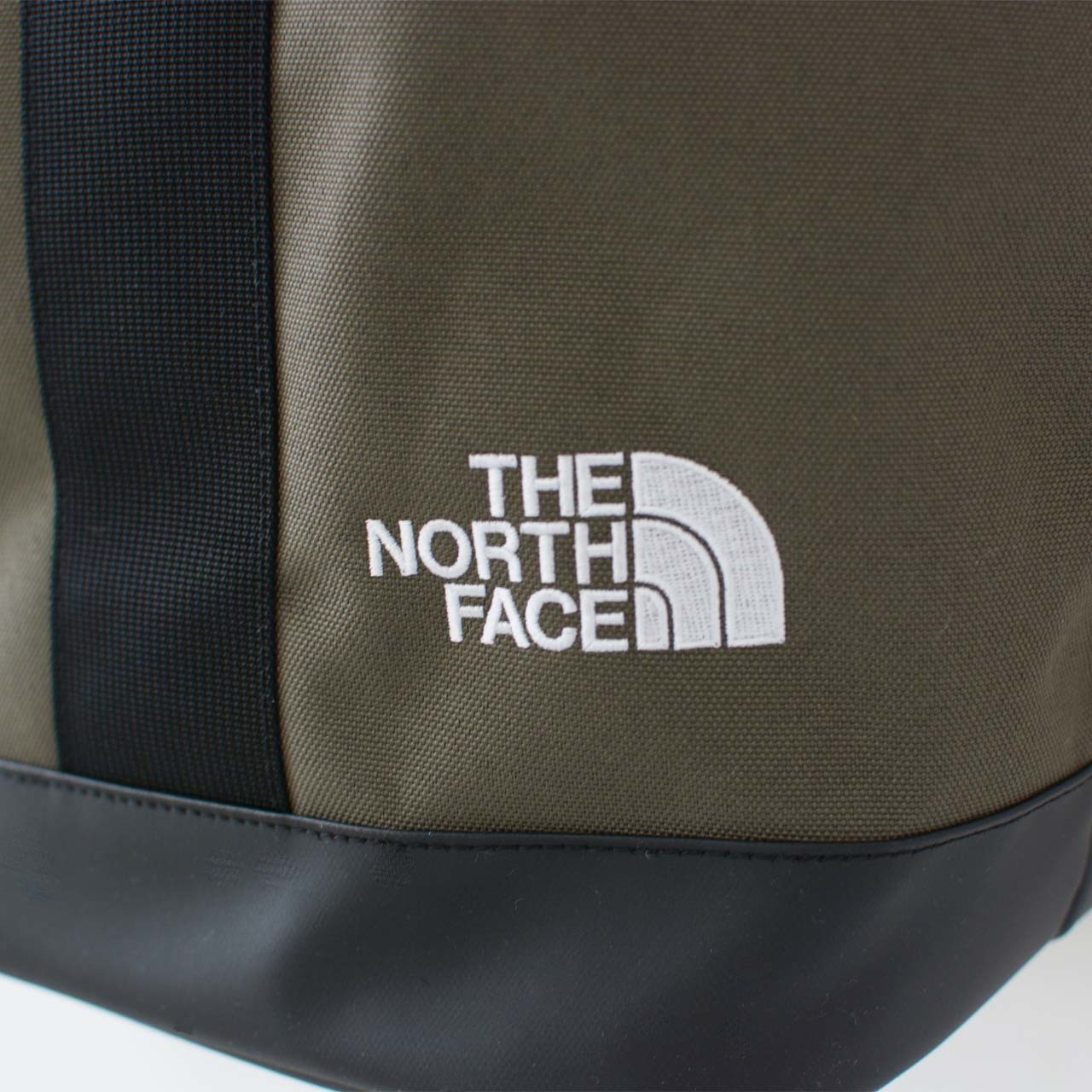 THE NORTH FACE [ザ・ノース・フェイス] Fieludens Gear Tote S [NM82202]_f0051306_09274911.jpg