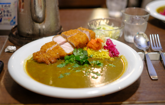「大阪・梅田 渡邊咖喱(わたなべかりー)梅田本店 スパイスとんかつカリー」_a0000029_12554148.jpg