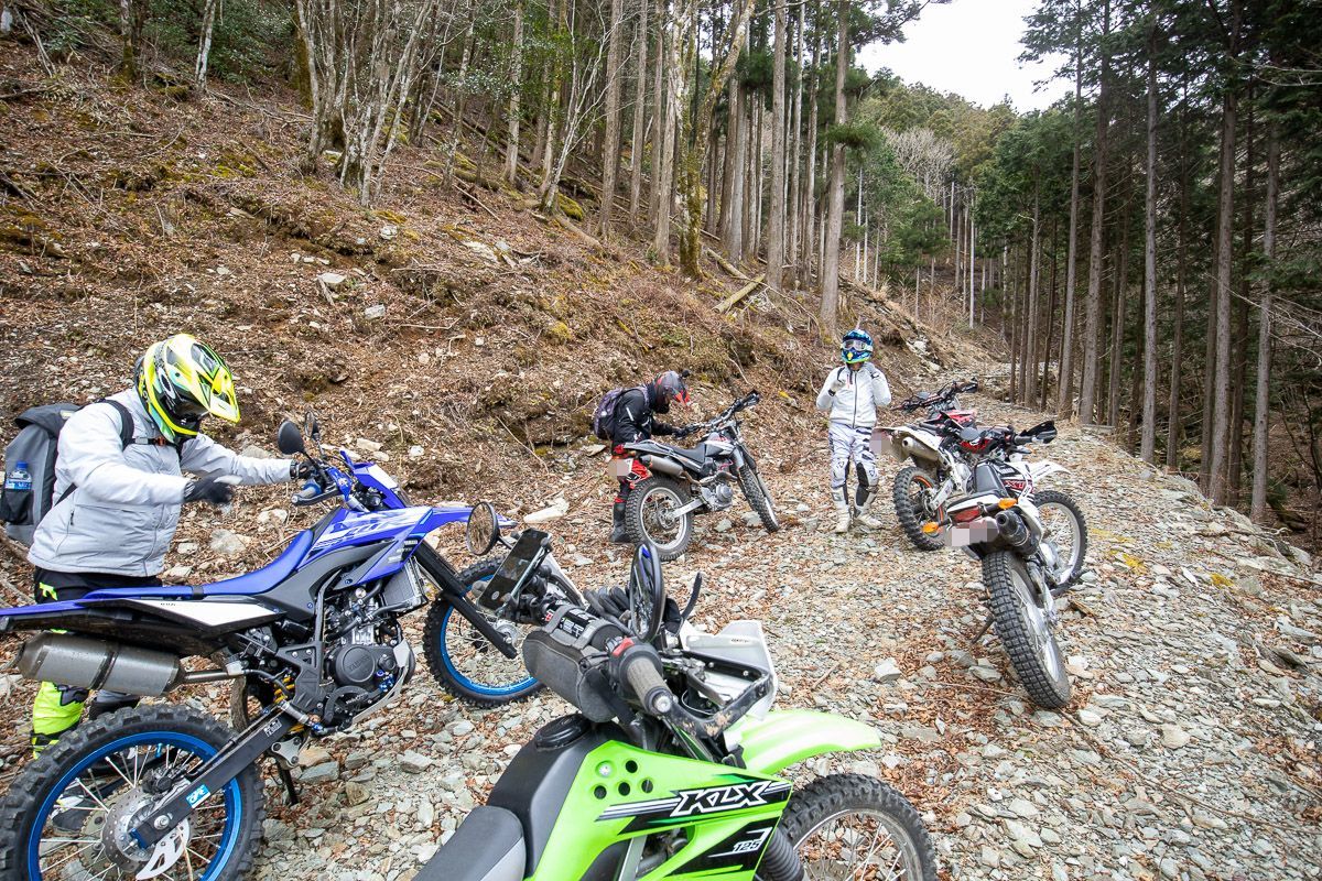 5台での本山町林道ツーリング その2_a0077663_19531001.jpg