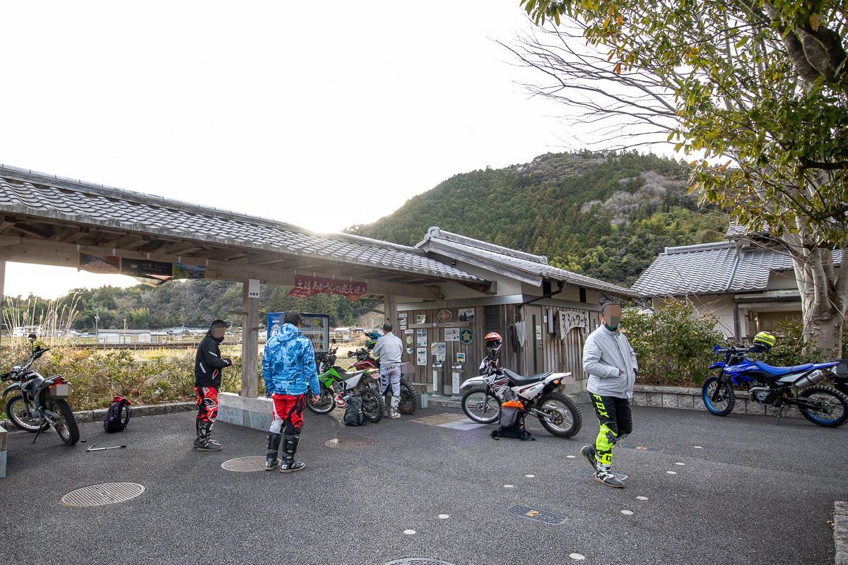 5台での本山町林道ツーリング その2_a0077663_19531632.jpg