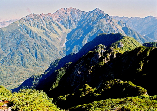 穂高連峰、焼岳や笠ヶ岳、乗鞍岳を望む360度の大展望_a0113718_18154872.jpg