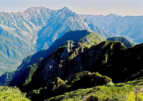 穂高連峰、焼岳や笠ヶ岳、乗鞍岳を望む360度の大展望_a0113718_18190776.jpg