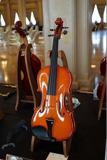 思い出話③　宮地楽器さんの歴代展示ヴァイオリンのご紹介。_d0047461_16270467.jpg