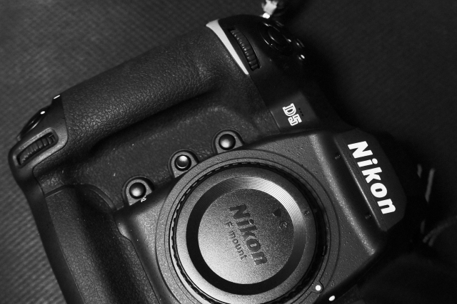 コンバットカメラ Nikonの伝説_f0050534_10094591.jpg