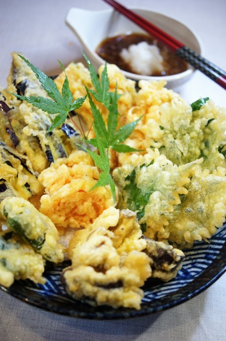 ◆晩ご飯のおかず【大好きな野菜＆椎茸の天婦羅】です♪_b0033423_21361803.jpg