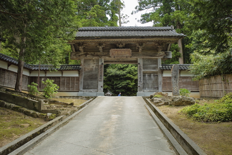 国泰寺への道_c0196076_06505652.jpg