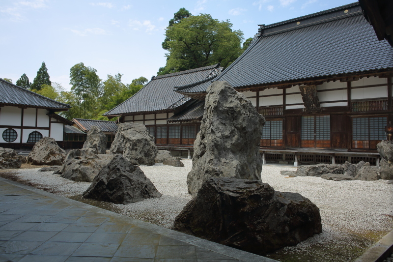 国泰寺への道_c0196076_06512145.jpg